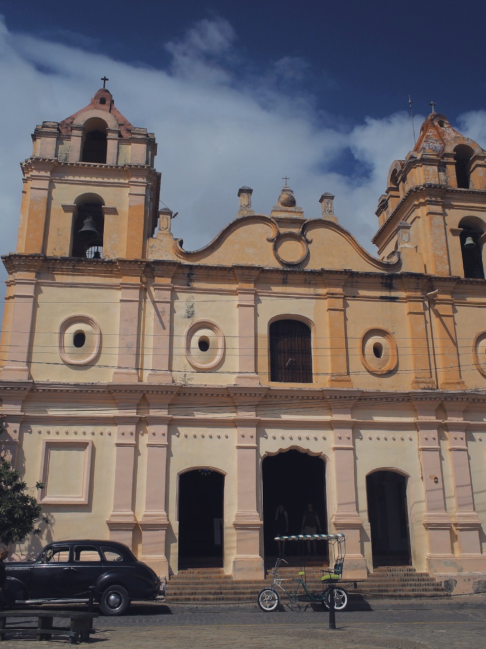 2018古巴游记|El Paso古巴第三大城市卡马圭出现大量商店步行街物|古巴|马圭|早餐|卡布基诺|游记_新浪新闻