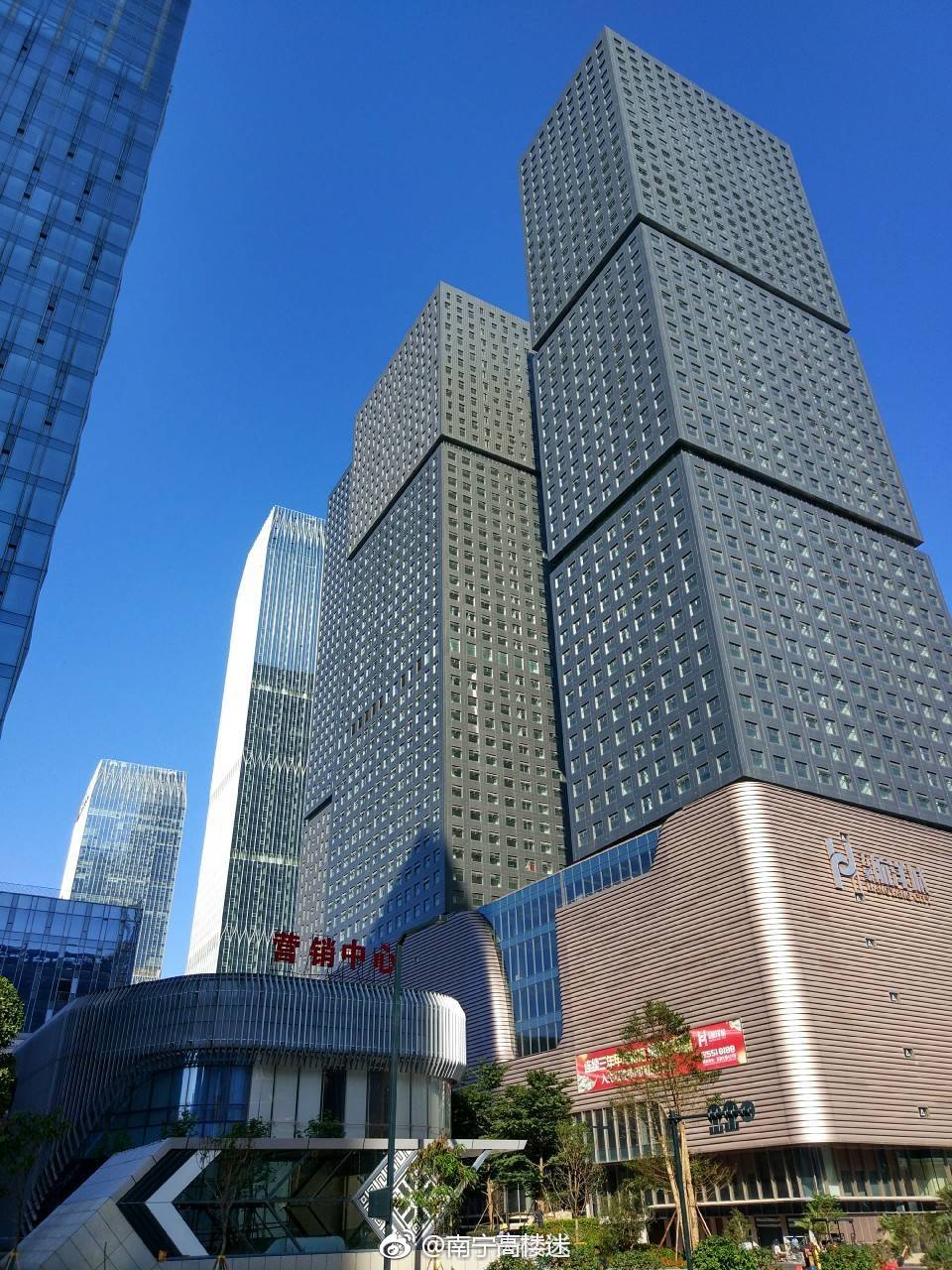 网友@南宁天际线 拍摄的一组五象新区总部基地街拍|天际线|总部基地|