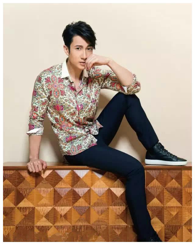 穿衣依然很潮流,网友,最后一张像青春少年|吴尊|少年|美男子_新浪新闻