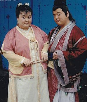 《隋唐英雄传》中程咬金的妻子"裴翠云"等.