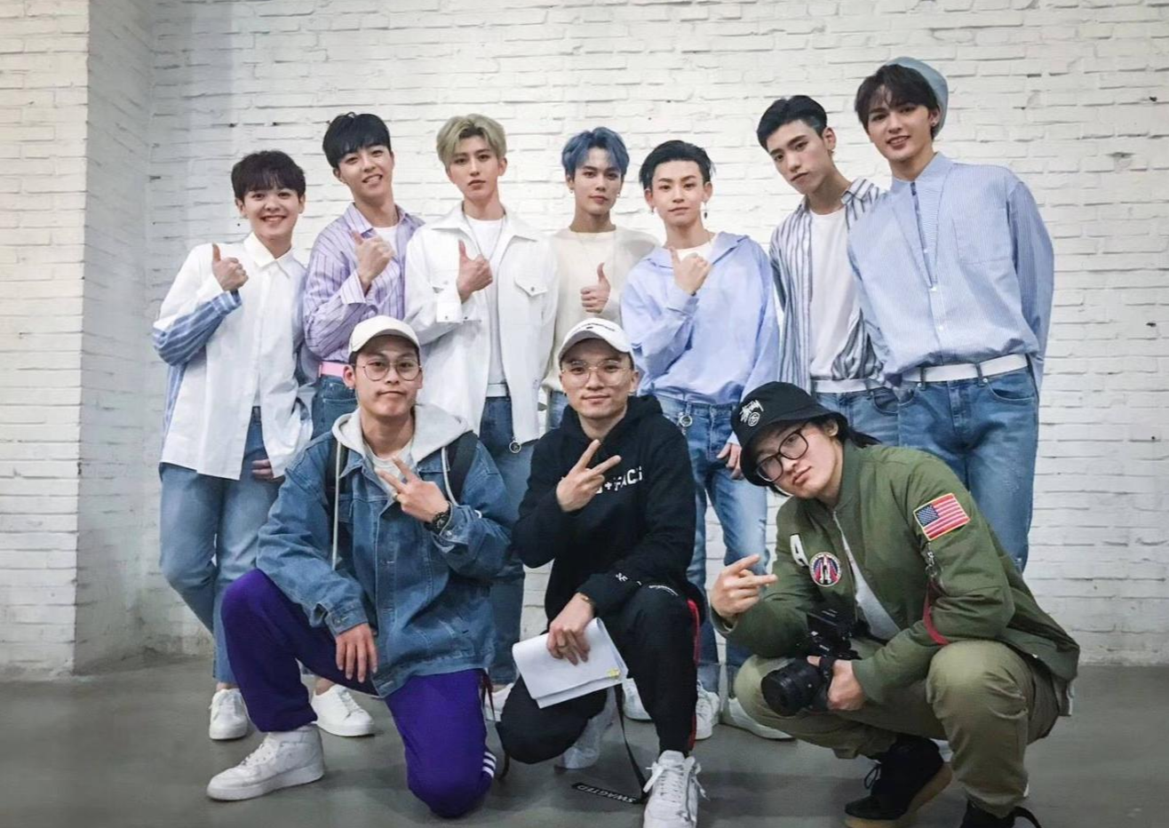 不少粉丝想念这些练习生,4月9日晚十点,nine percent终于放出一张合照