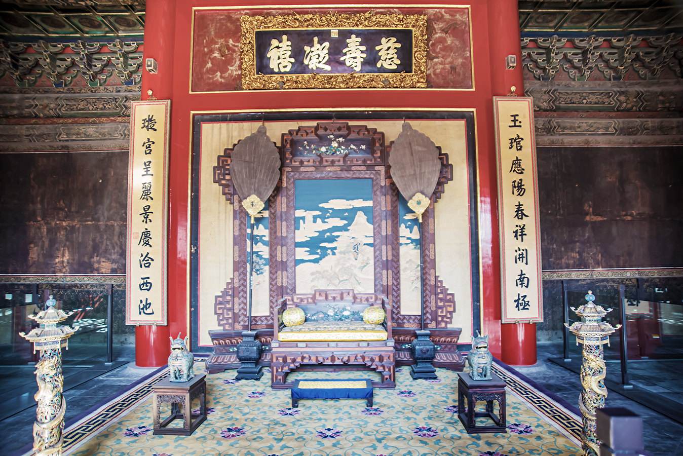 它是中国古代宫殿建筑之精华 康乾盛世"以孝治天下"的代表