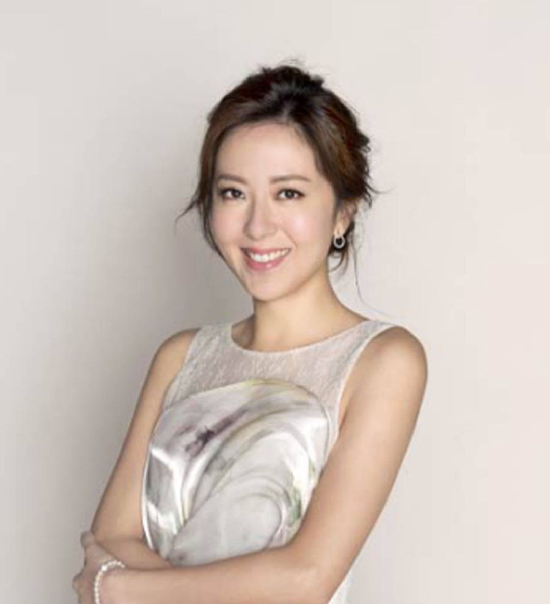 2018年TVB艺员照看女星间勾心斗角,胡定欣蔡思贝都被她比下去了