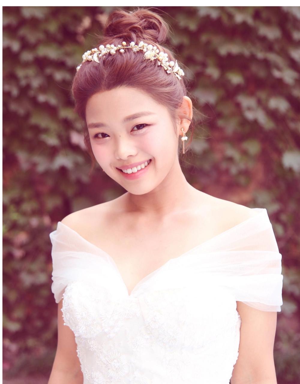 《武林外传》里的小女孩莫小贝已经长大, 26岁要结婚了?