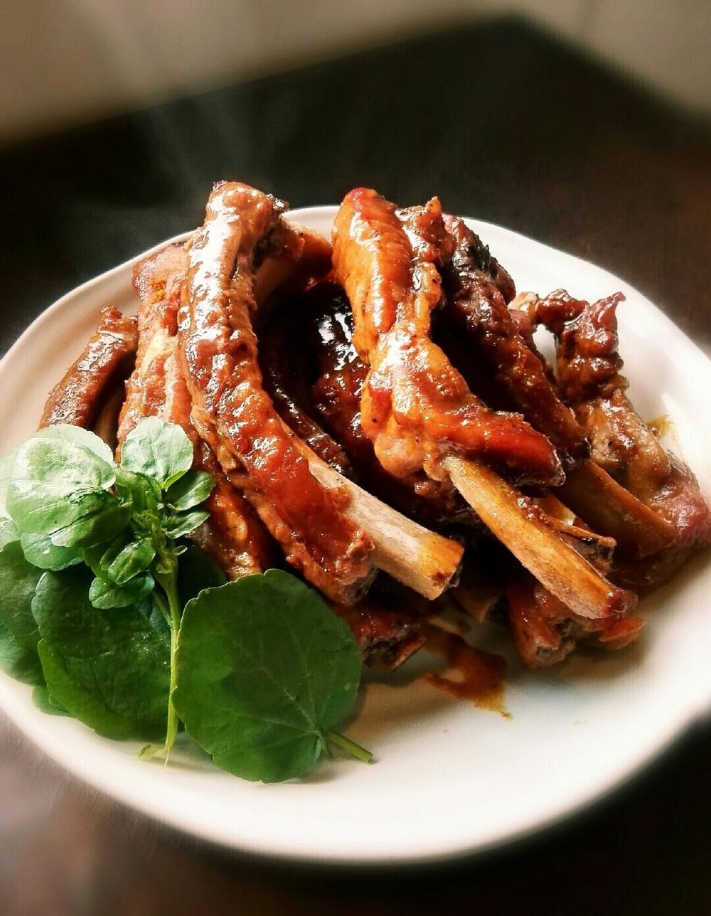 妈妈秘制酱排骨, 每次回家她都炖给我吃