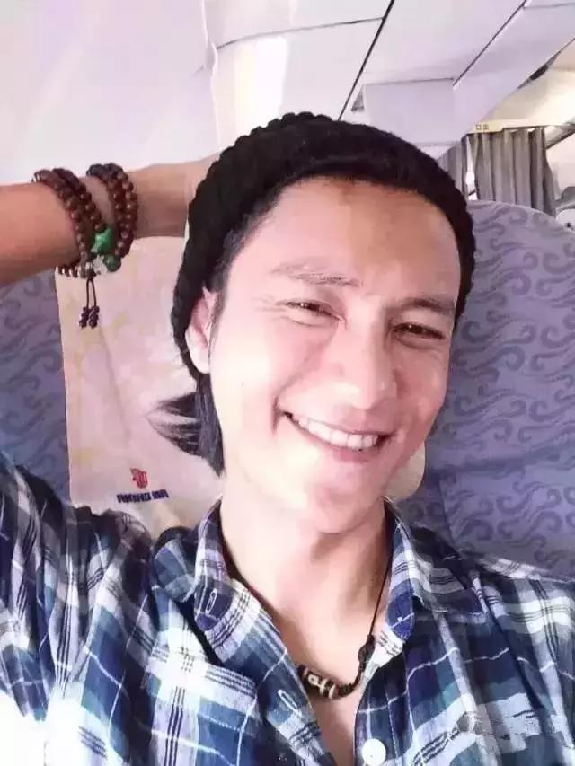 玩手串的都是油腻中年男肤浅