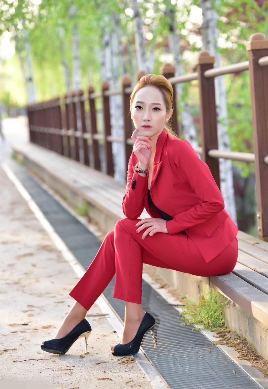 早上好-红装俏佳人