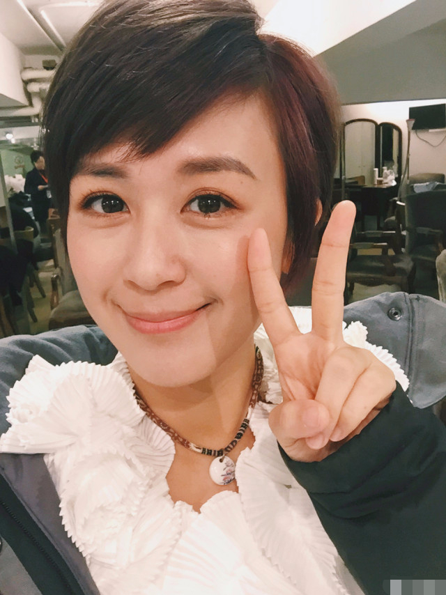 离婚后独自带娃 曾落魄刷厕所 tvb唐宁这颜值为啥不复出拍戏