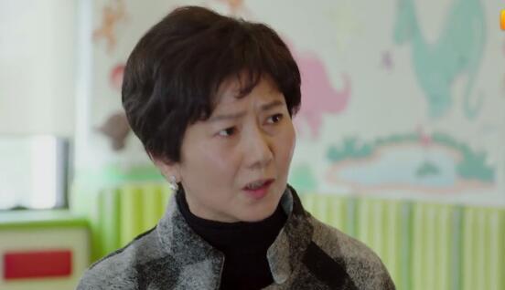 凌玲因为平儿要来家常住和陈俊生吵架,凌玲说:我是你的敌人吗?