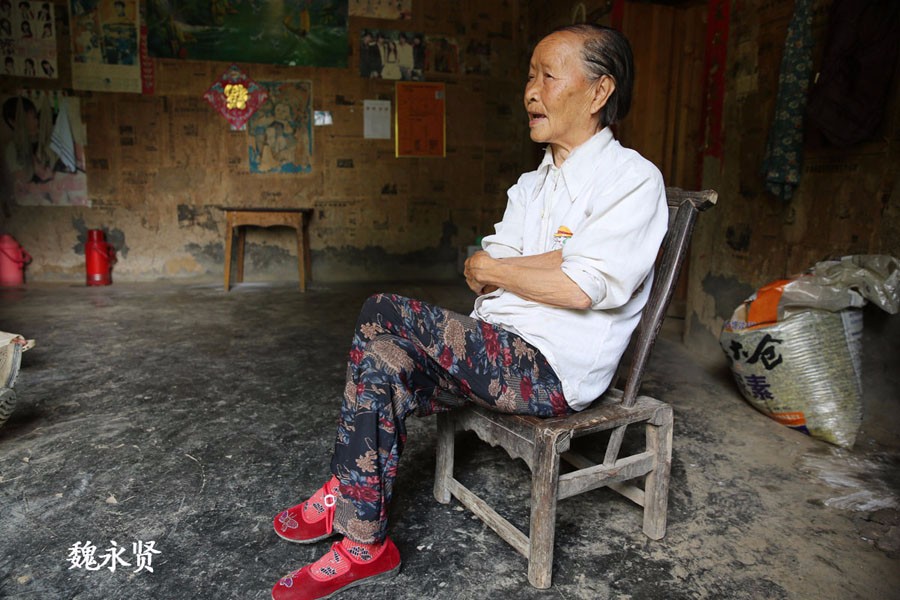 家有老妈才幸福:单身儿子结束打工生活回家照顾92岁老妈