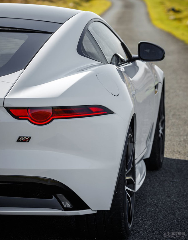 捷豹发布f-type特别版官图 庆祝70年跑车文化