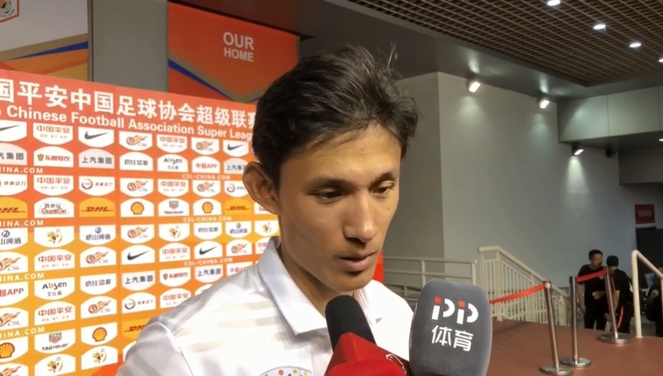 亚冠小组赛F组,上海上港主场4比1大胜墨尔本胜