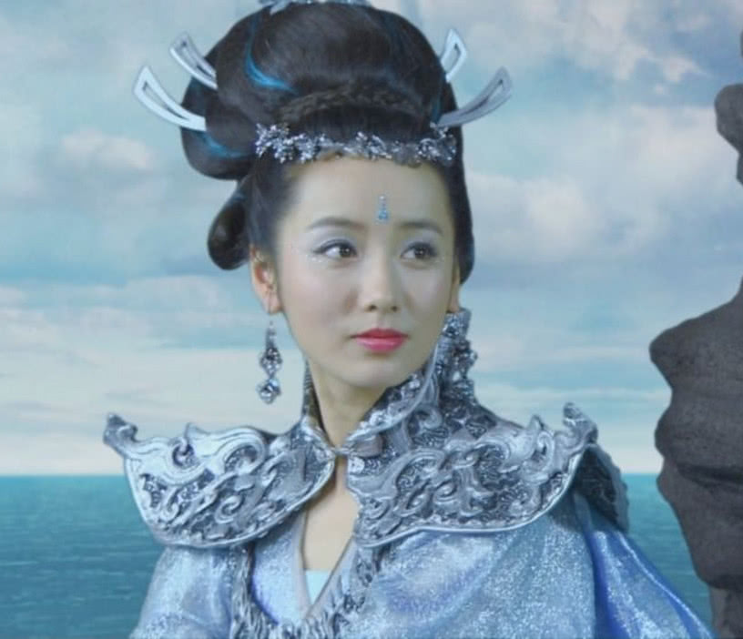 她是最低调的古装剧女神,片约不断却至今未红,34岁仍美丽动人|吕一