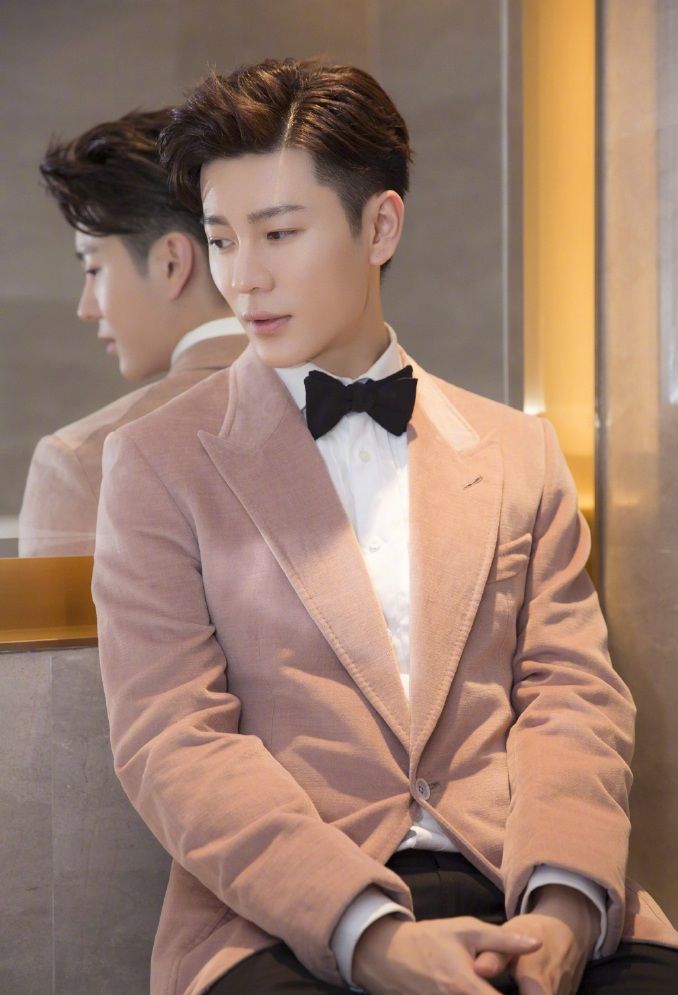 小李晨两套造型帅出天际范冰冰看到都该心动了