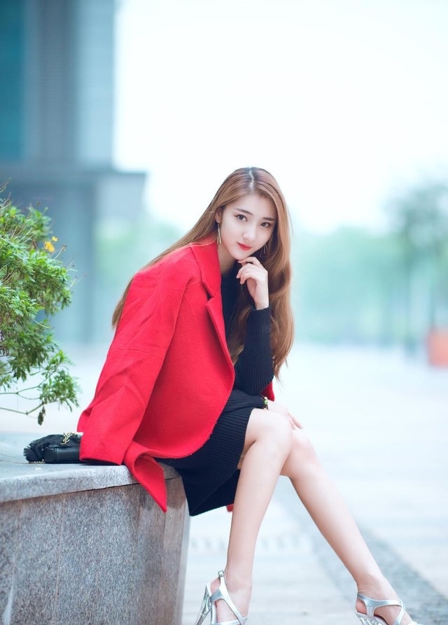 一枚长腿美女 点赞暴富,脱单,不长肉