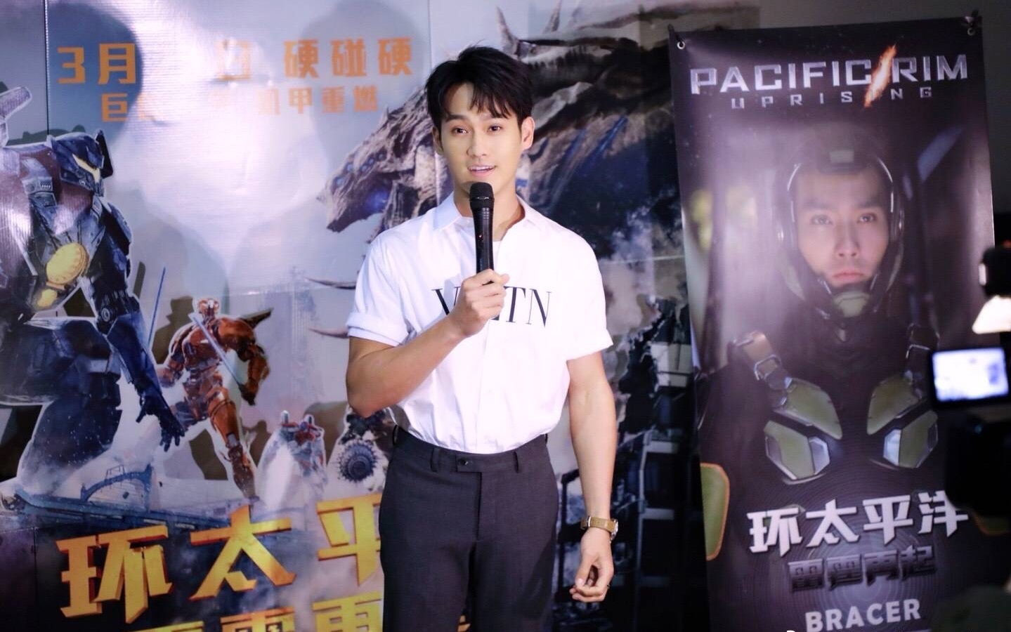 环太平洋2媒体见面会黄恺杰渴望突破自我