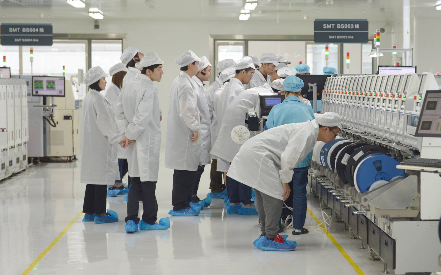 深入工厂行oppor15手机生产背后的故事