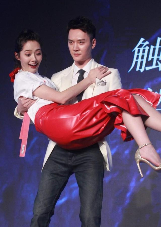 原来电视剧中的公主抱,是这么拍出来的,网友这太简单了吧|公主|电视剧