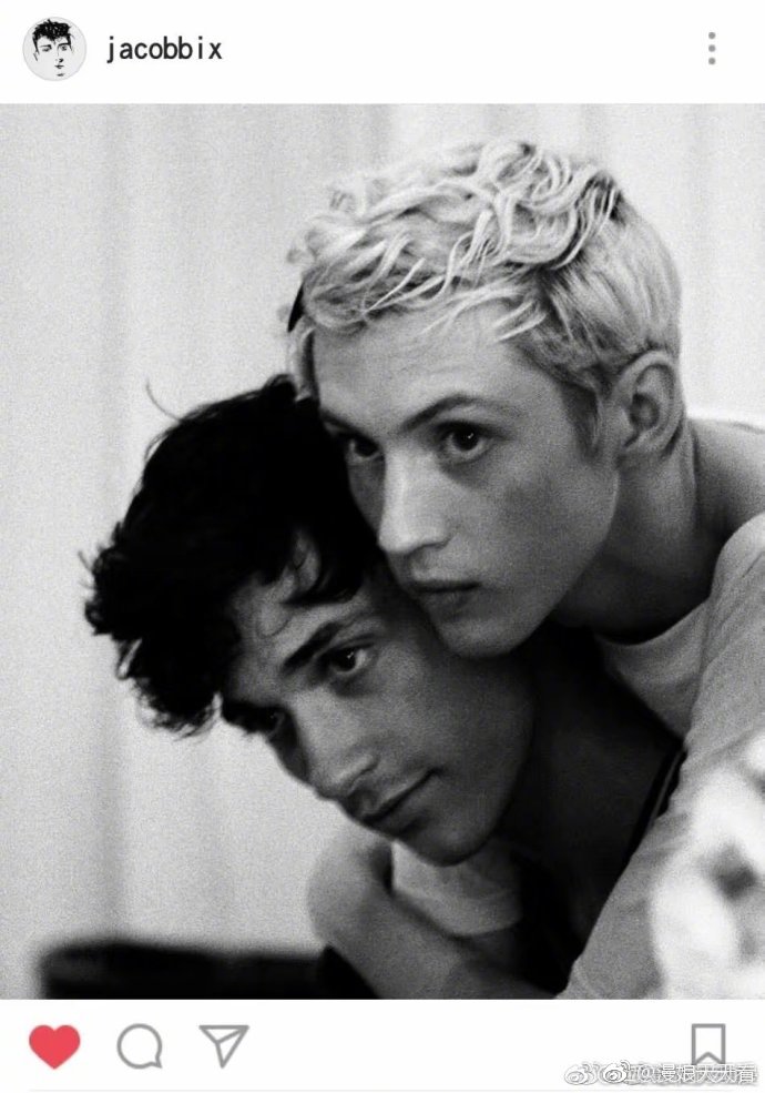 戳爷troye sivan与男友jacob 快来吃糖"