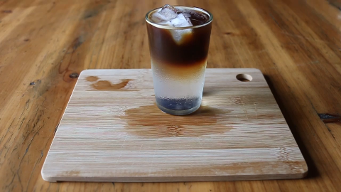 风靡instagram的网红冰饮:意式浓缩咖啡汤力,制作简单又好看