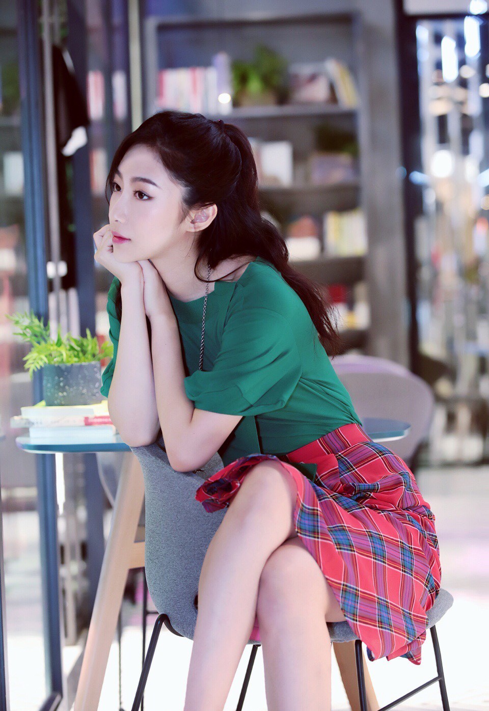 清纯美女摄影:演员钟祺时尚街拍高清写真