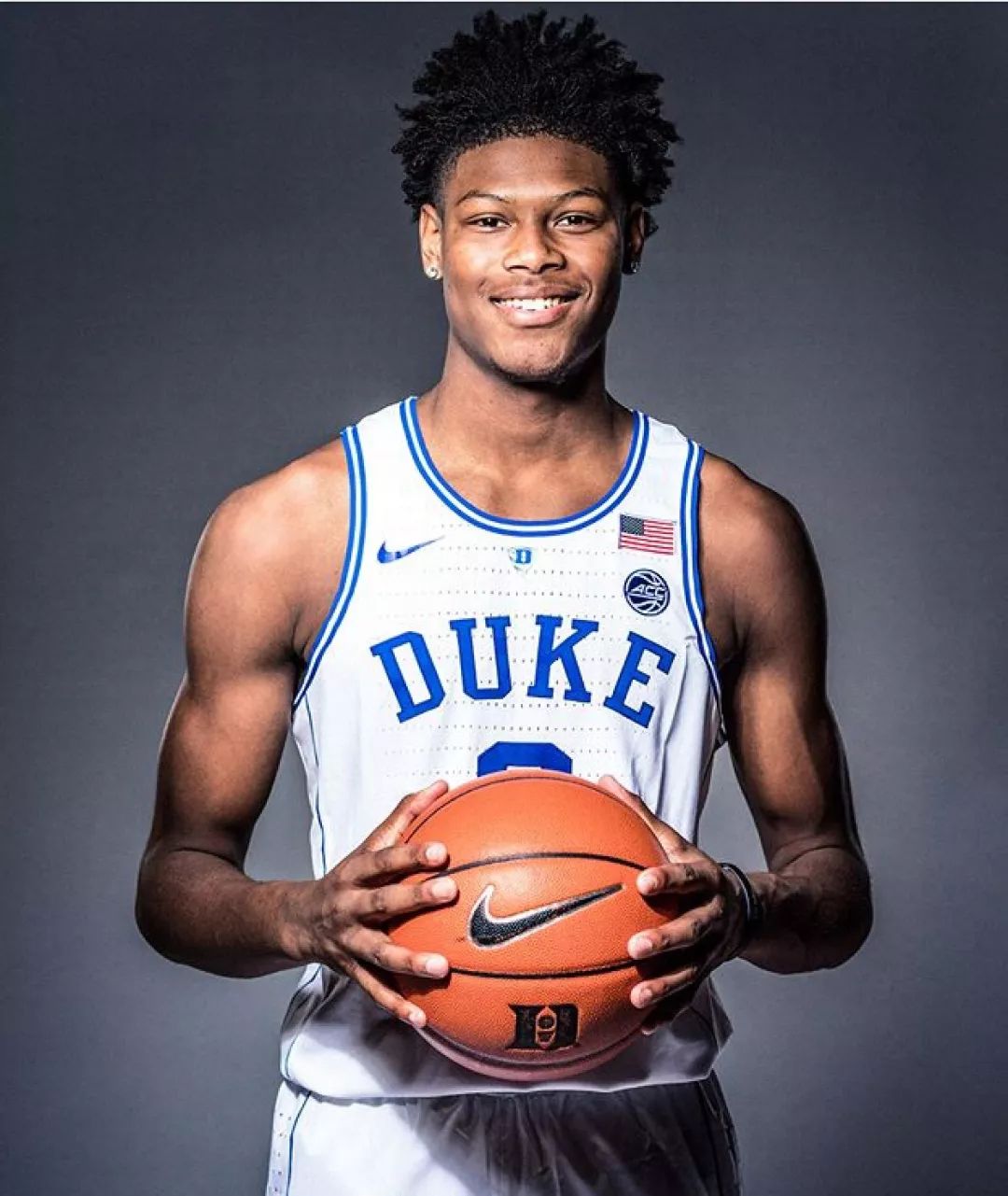 模板保罗乔治这位詹姆斯曾亲自招募的高中天才真的潜力无限