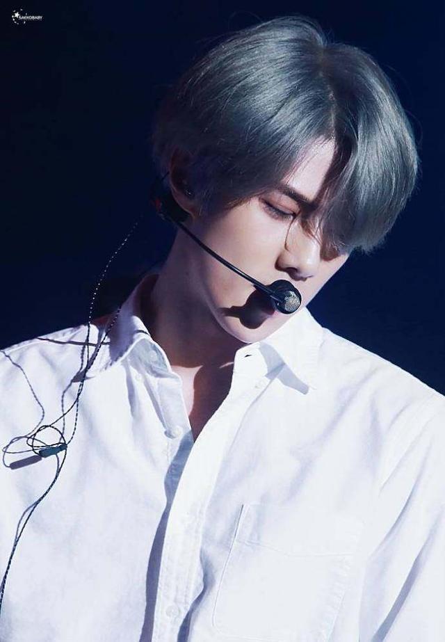 吴世勋银发时期真是太令人惊艳了_新浪看点