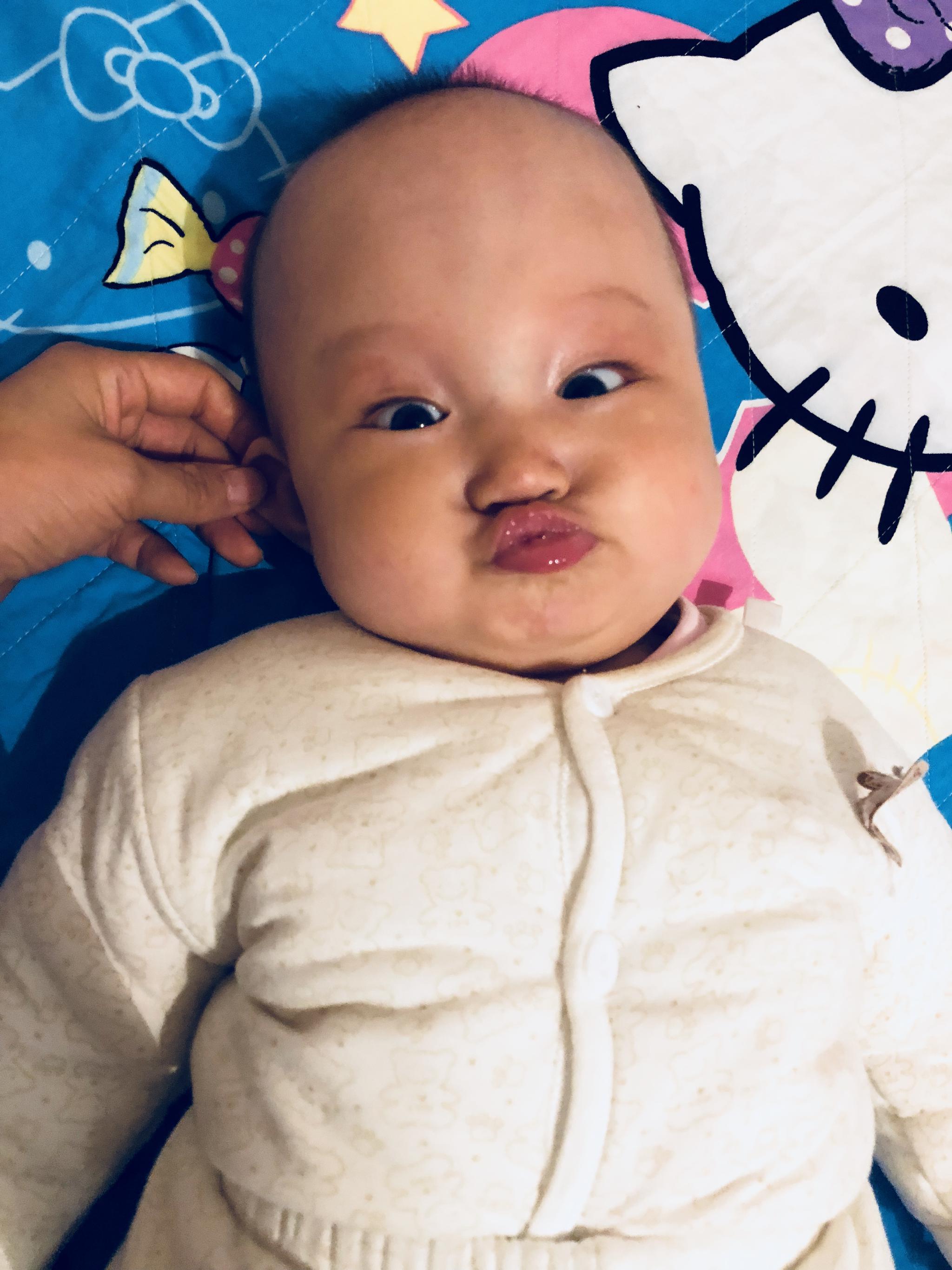 宝宝嘟嘴表情包,哈哈哈哈|嘟嘴|表情包|宝宝_新浪网