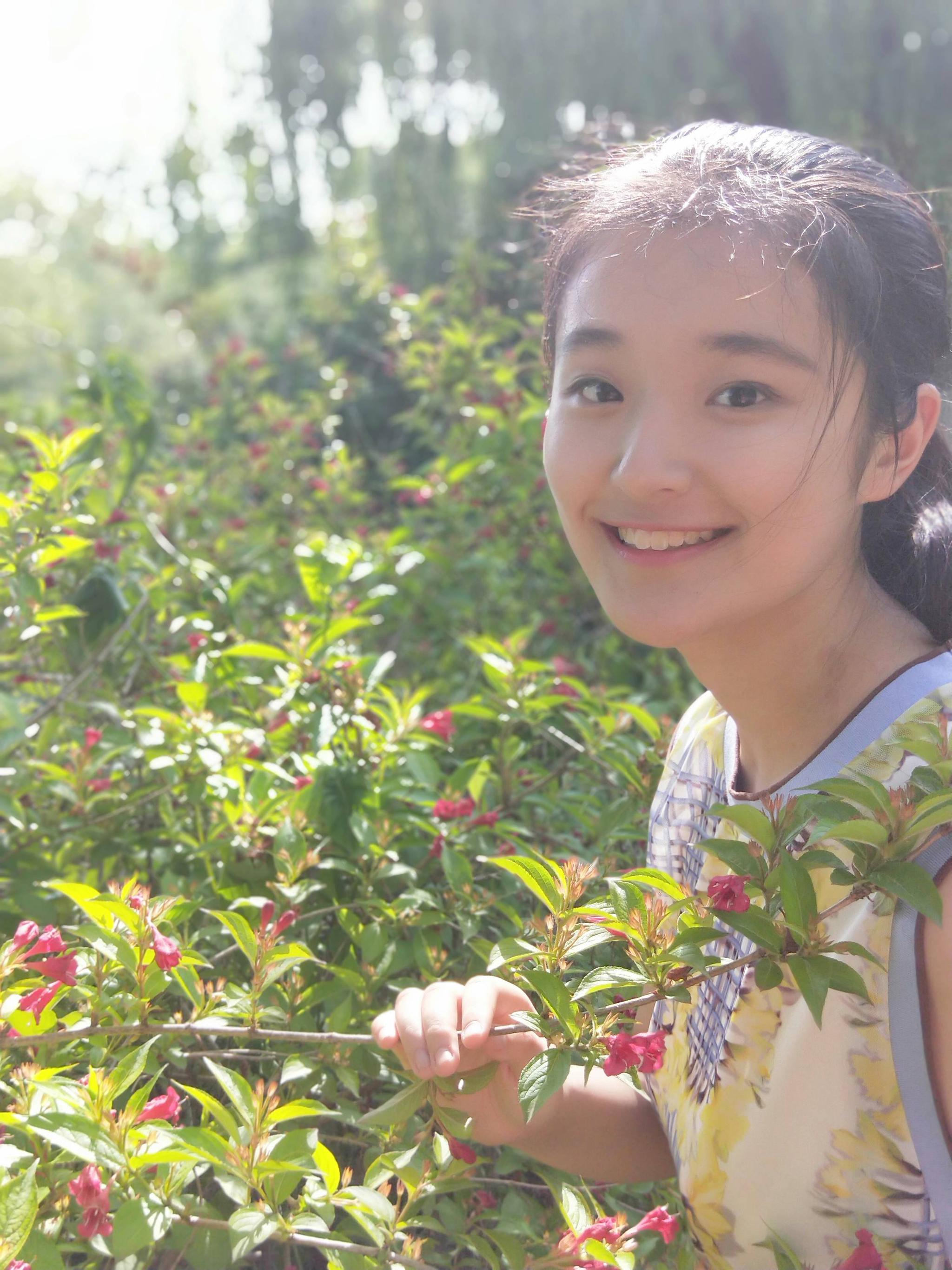 坚信爱笑的女孩运气不会差 676767@大白猪奶糖_ 朱玥泓 00年 17