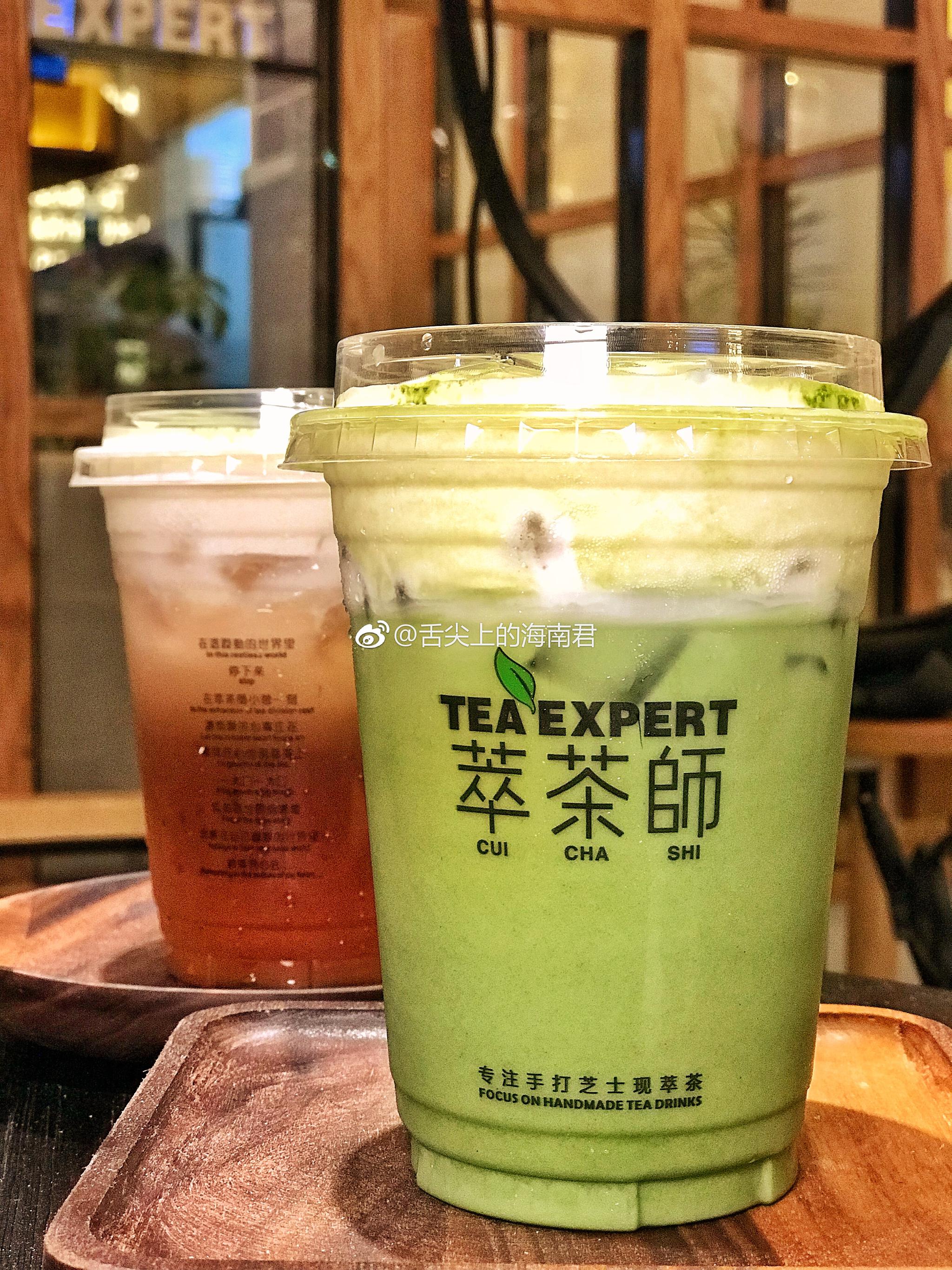 这家店的装潢从色调到摆设到植物都是温暖情新的风格