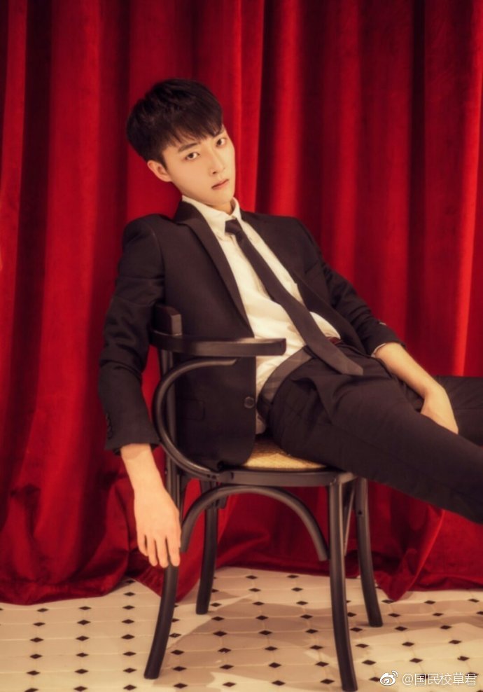 温暖阳光还有点逗的少年--官锦梁_新浪看点