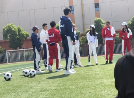 杨幂和好闺蜜Baby《跑男》合体，网友：可惜迪丽热巴走了！