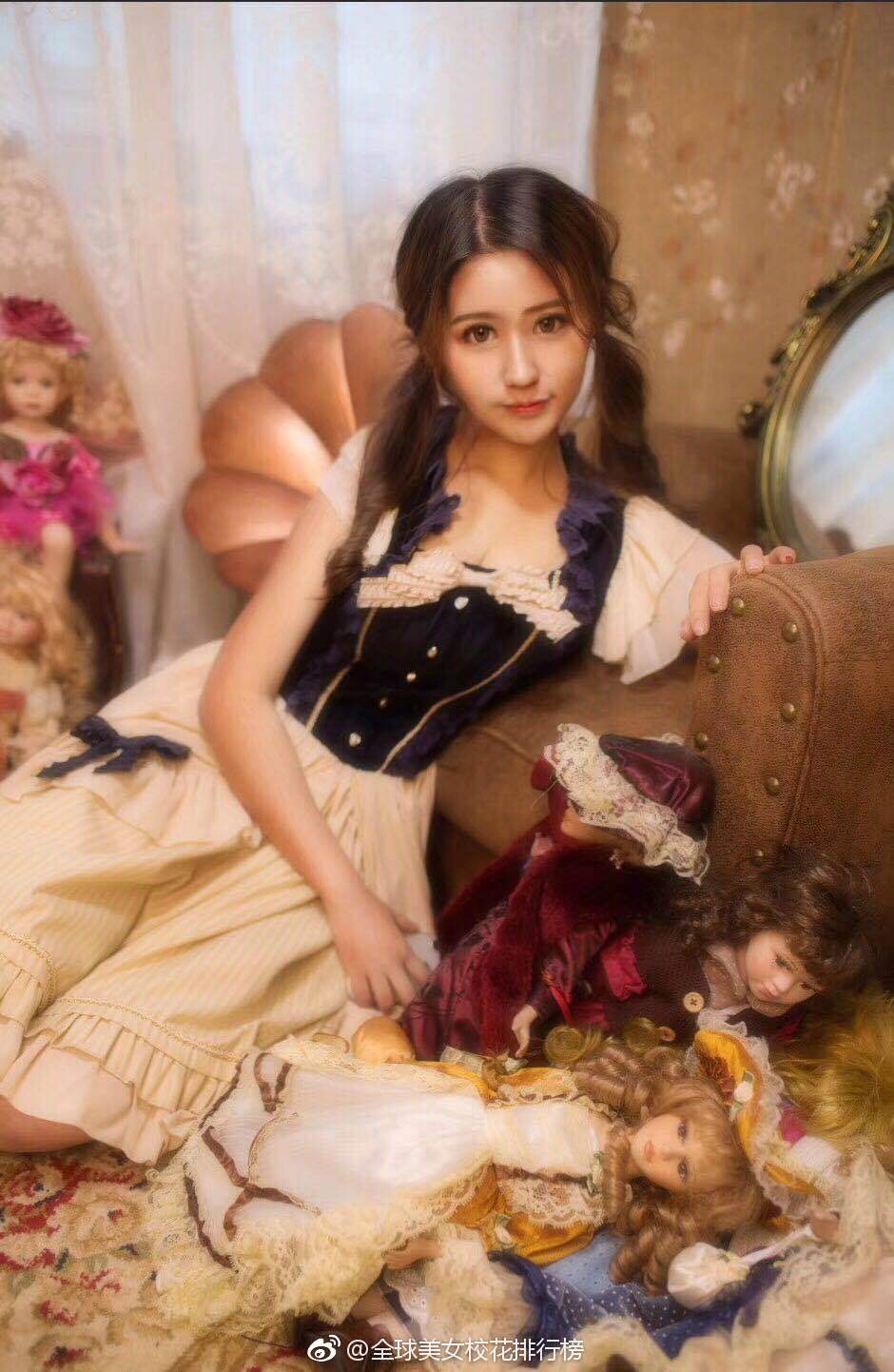 刘太阳sunny 来自湖北武汉的蠢萌小姐姐 马上进入大二 身高166cm