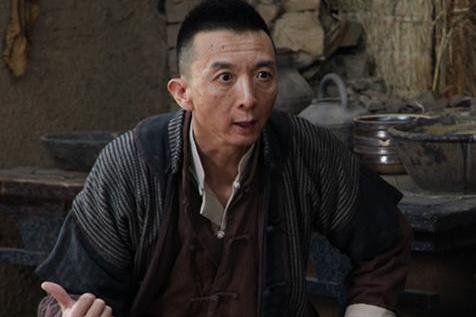 唱京剧出身,长得丑演24年配角观众不知其真名,对待妻子如初恋