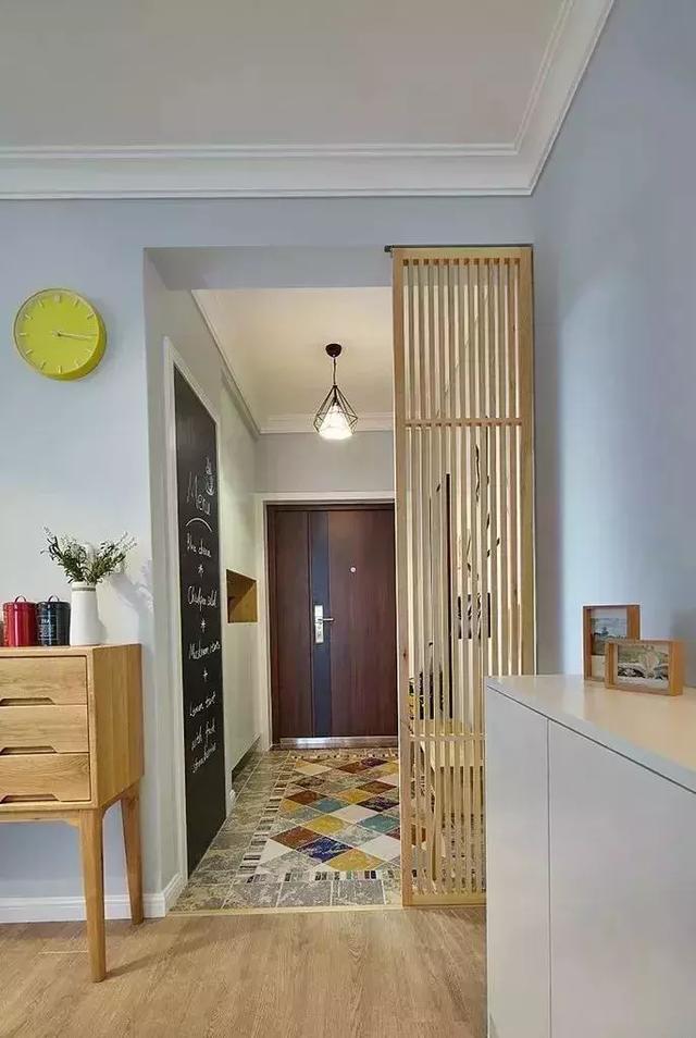 卫生间正对入户门,8种解决方案,收藏!不管户型再差,都能改造