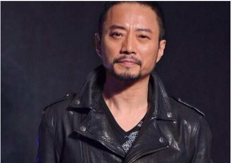 张涵予,硬汉,我忍不了,张涵予留胡子我打200分,简直太帅了,你们说呢?