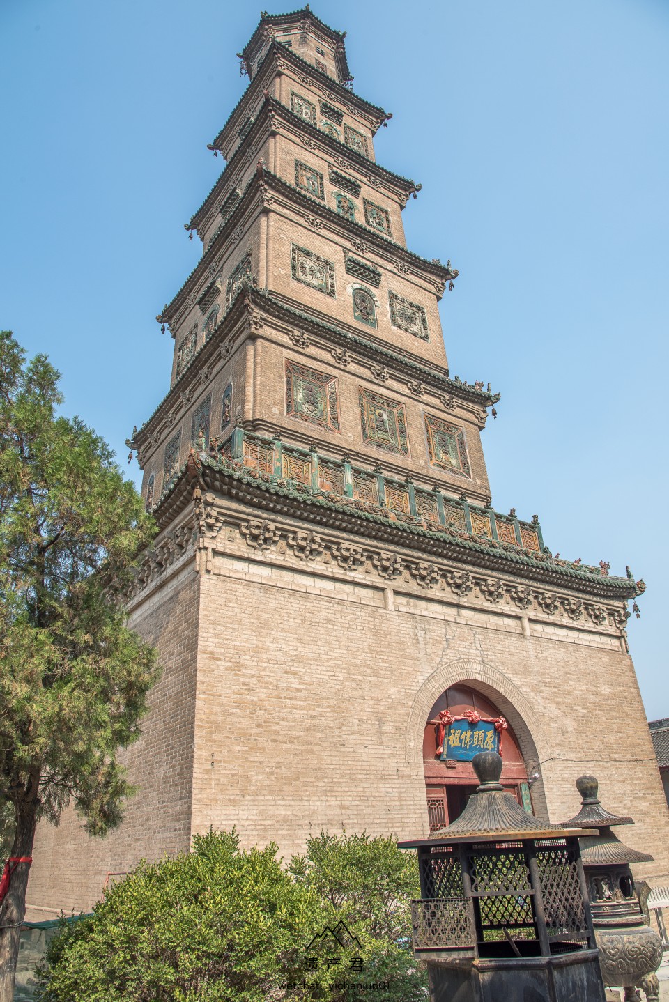 山西临汾大云寺琉璃宝塔