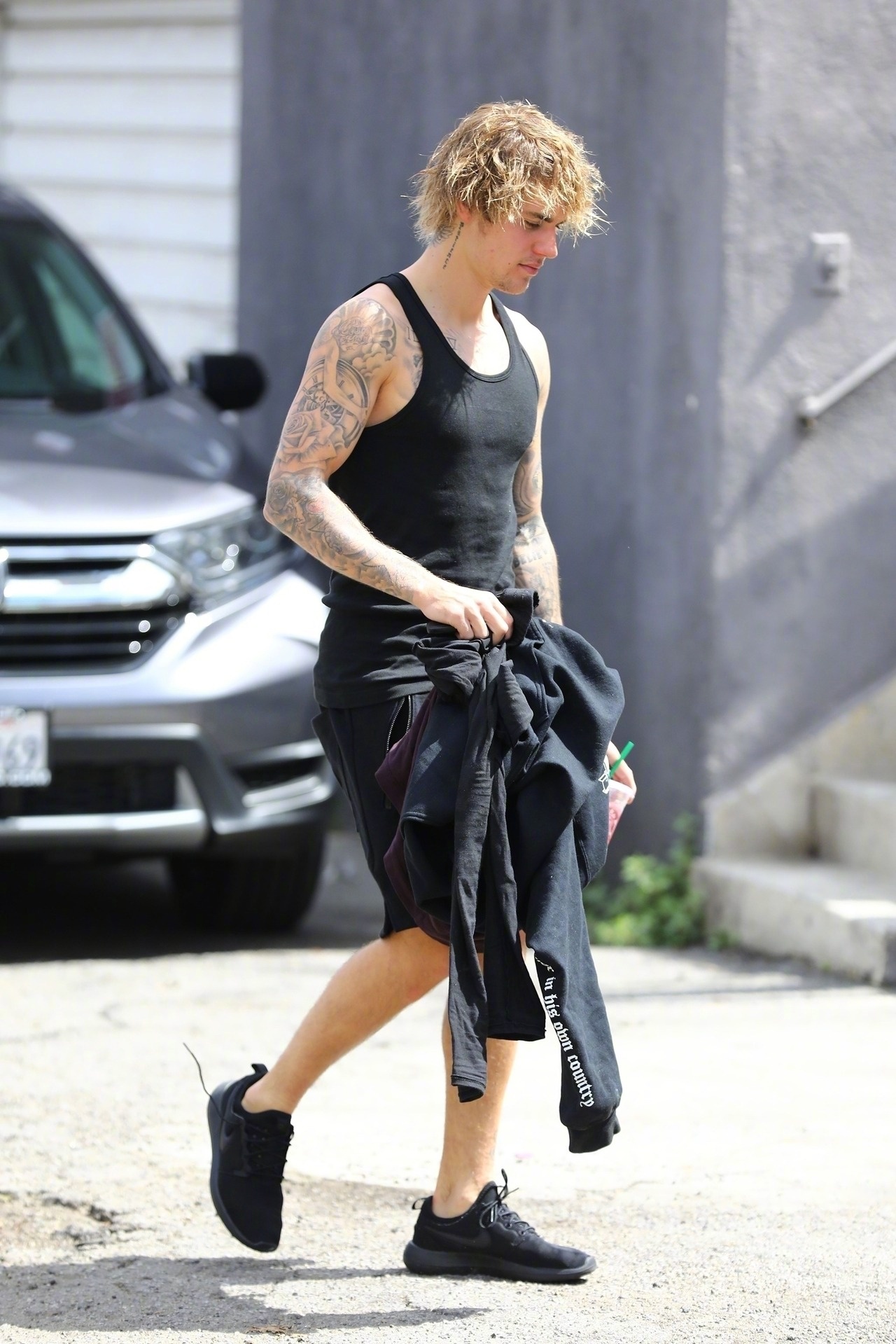 justinbieber最新西好莱坞街拍