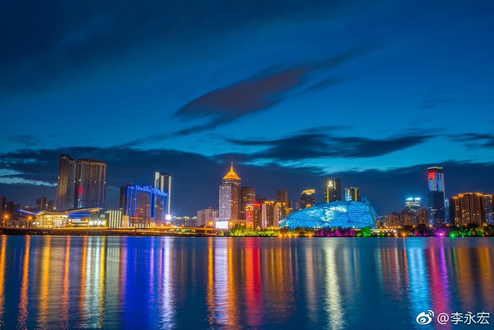 5月29日傍晚沈阳浑河美丽夜色