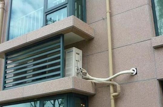 空调外机不要再挂外墙了,安全隐患大,现在这是最适合安装的地方