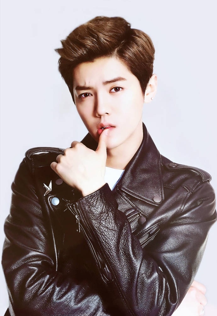 杨超越自称鹿晗是她的表哥,还在约吧大明星当过鹿晗啦啦队?