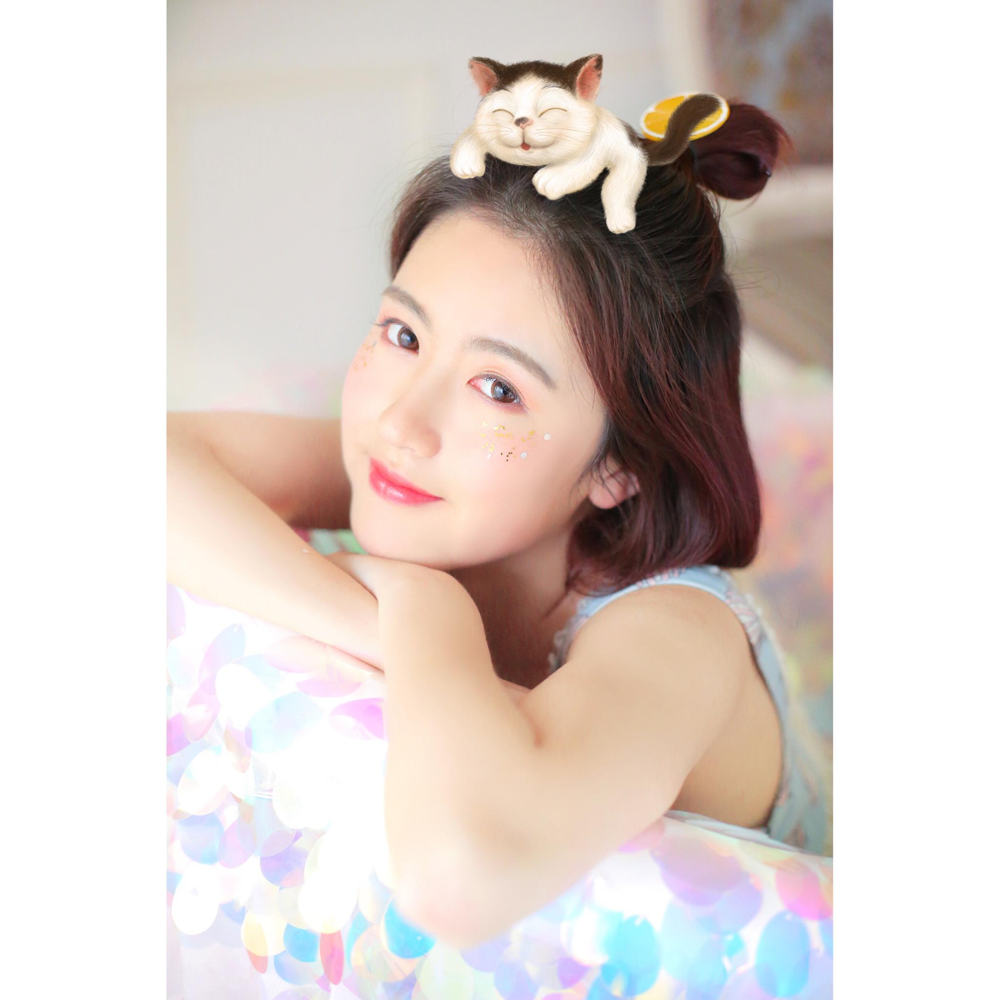 96的射手座女生身高162cm体重42kg爱好旅游拍照美食