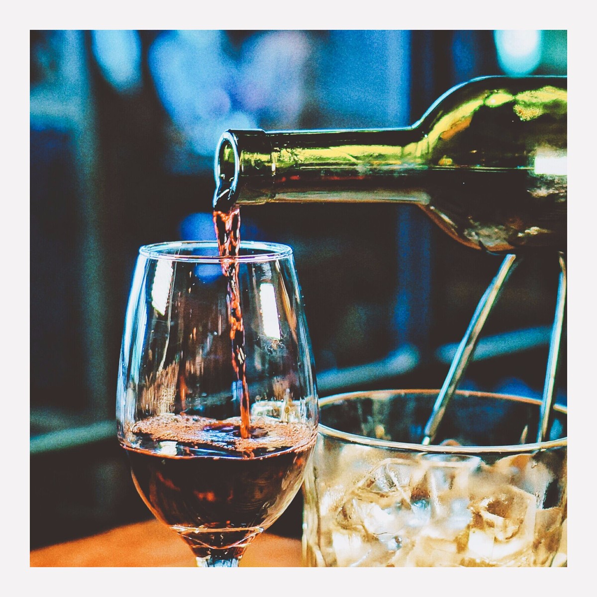 深夜食堂.品红酒.吃猪肘.