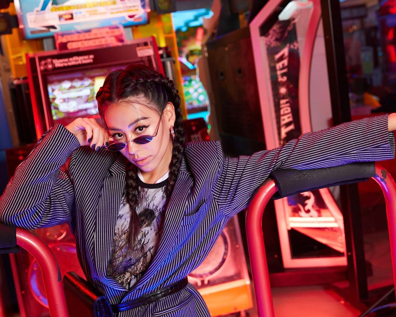 独立音乐人蔡诗芸时尚大片曝光初夏电玩城开撩