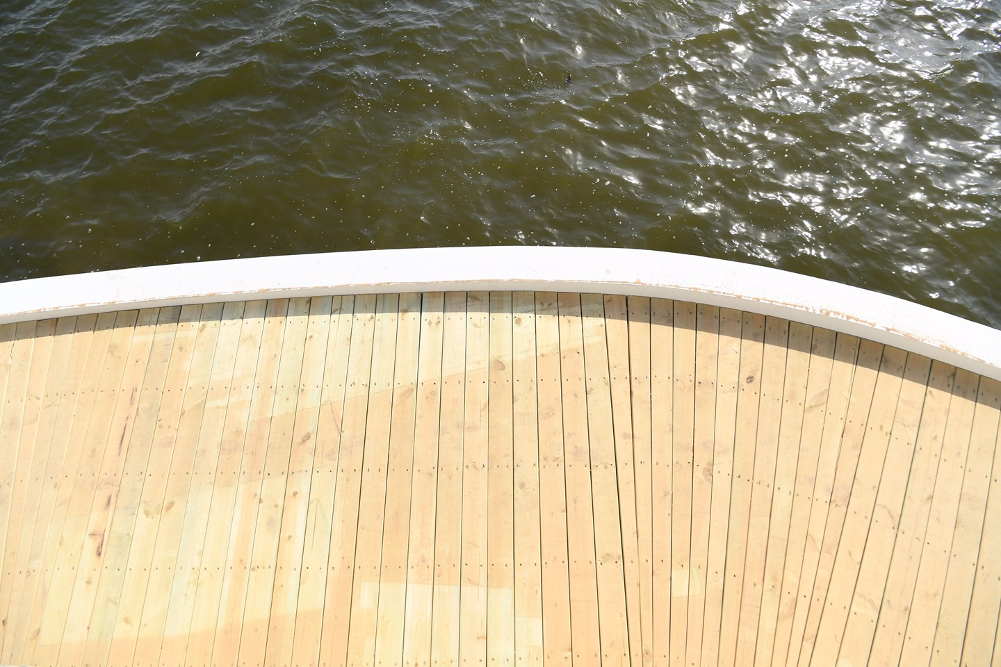 长春南湖大桥栈桥桥板铺设完毕5月中旬完工并投入使用