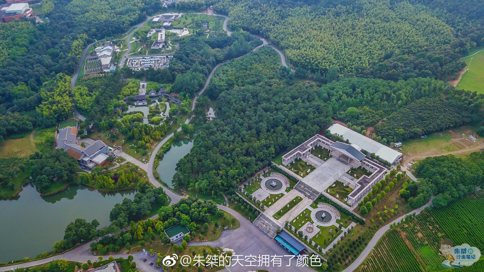 茅山宝盛园坐落于风景秀丽的常州茅山东麓