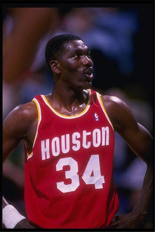 盘点nba史上最强中锋,姚明未上榜,鲨鱼倒数第二,第一毫无争议