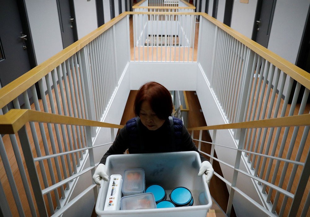 探访韩国花钱才能进的监狱,每晚600体验者说外面生活才是监狱