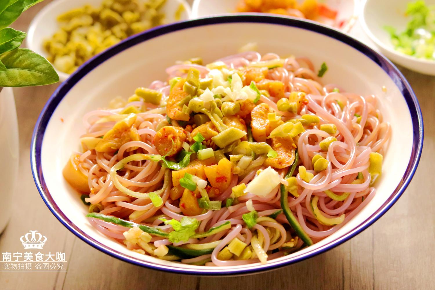 女人夏天一定不要错过这道凉拌粉, q弹爽口又开胃, 减肥又美容!