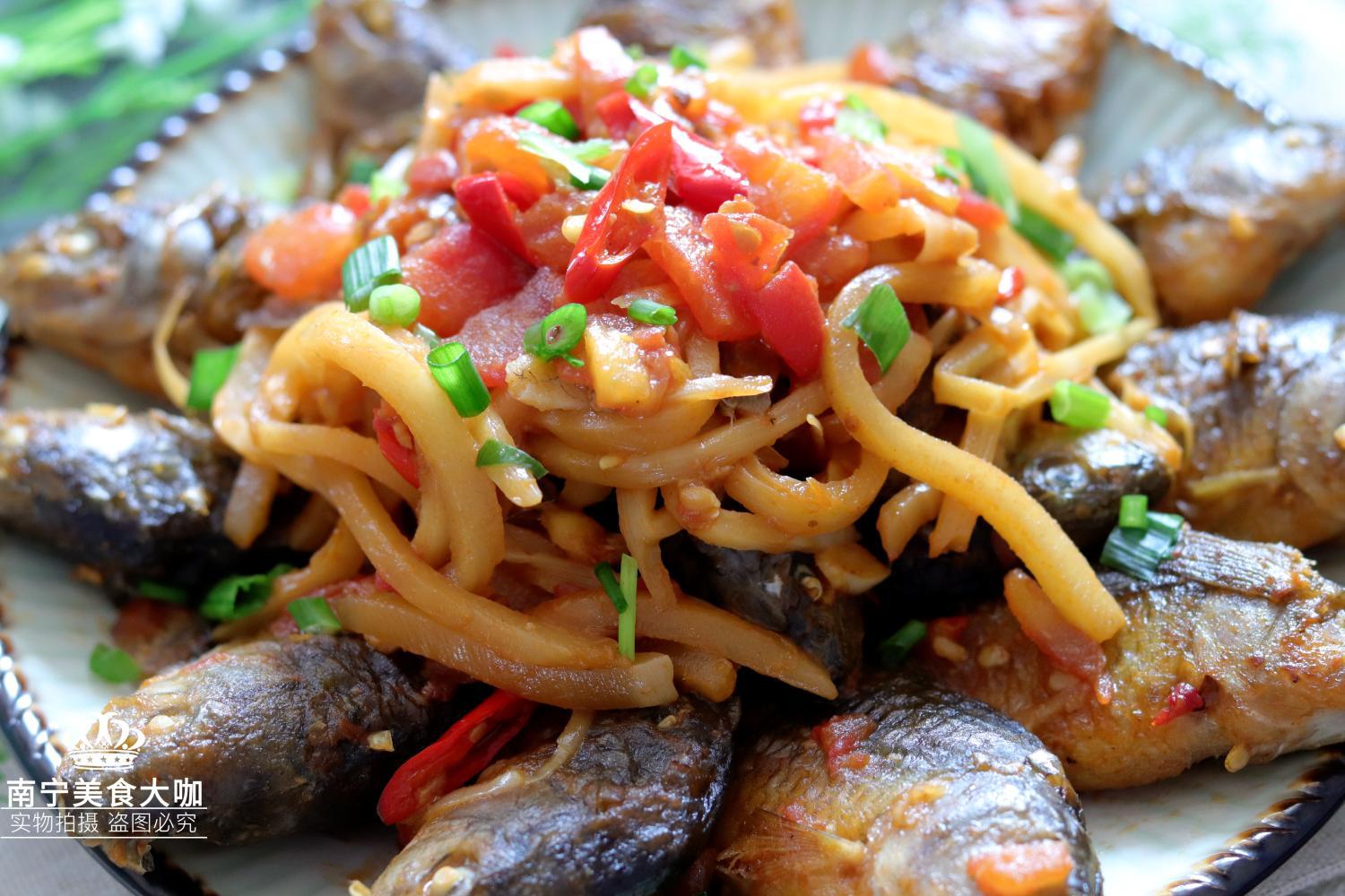 这种鱼从小在稻田里长大,被乾隆列为贡品,肉嫩少刺,味鲜无比